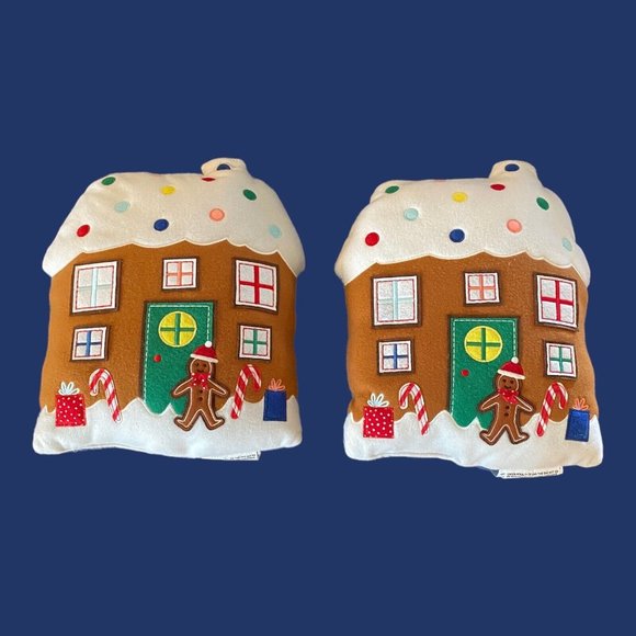 2-pack 2023 Wondershop Gingerbread House Reversible Pillows  Size 17x14 - Picture 1 of 4